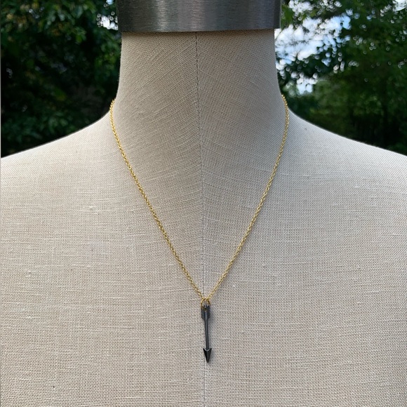 NWT Sterling Silver Plated Chain & Alloy Arrow Charm Necklace - Picture 10 of 16